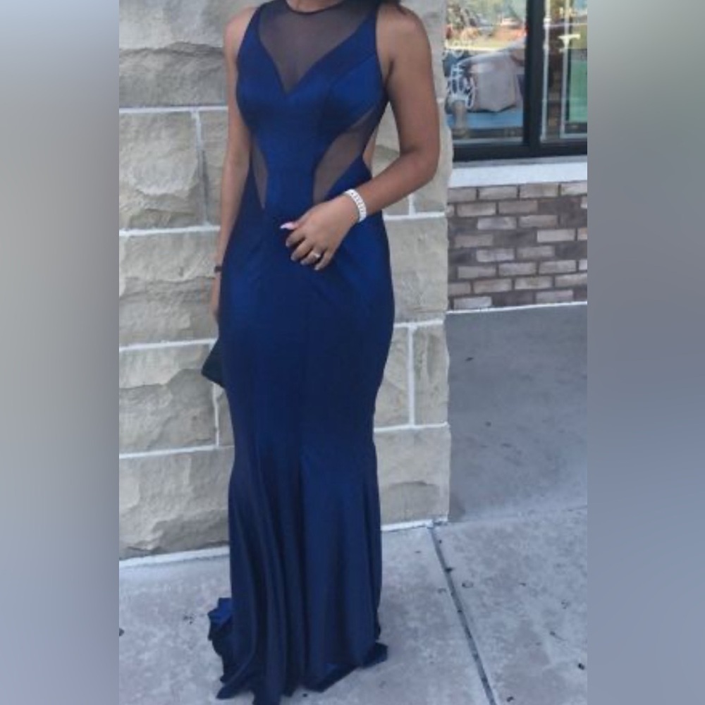 ๐ FAVIANA BLUE GOWN SIZE 2 - Picture 8 of 10
